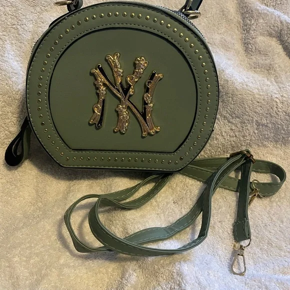 Bags | Ny Yankees Purse And Hat Set | Poshmark